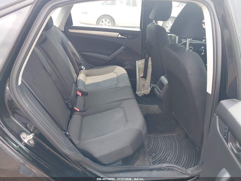 2015 VOLKSWAGEN PASSAT auction photo 8