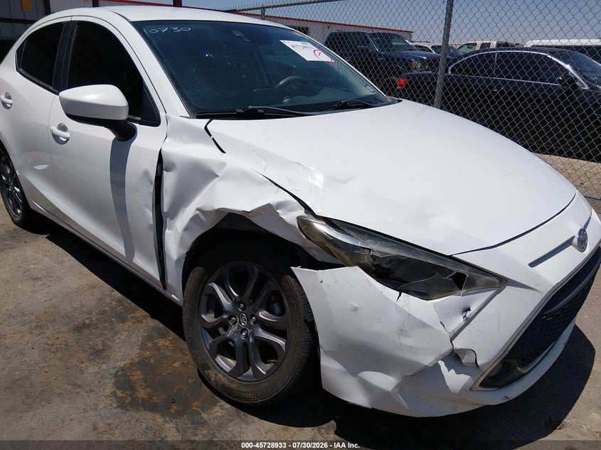 2019 TOYOTA YARIS auction photo 6
