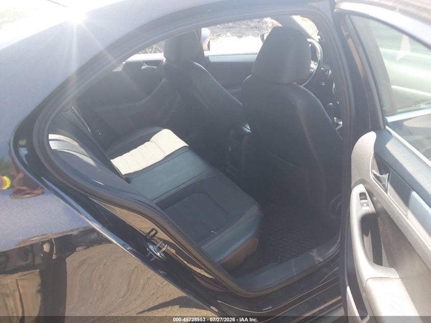 2012 VOLKSWAGEN JETTA auction photo 8
