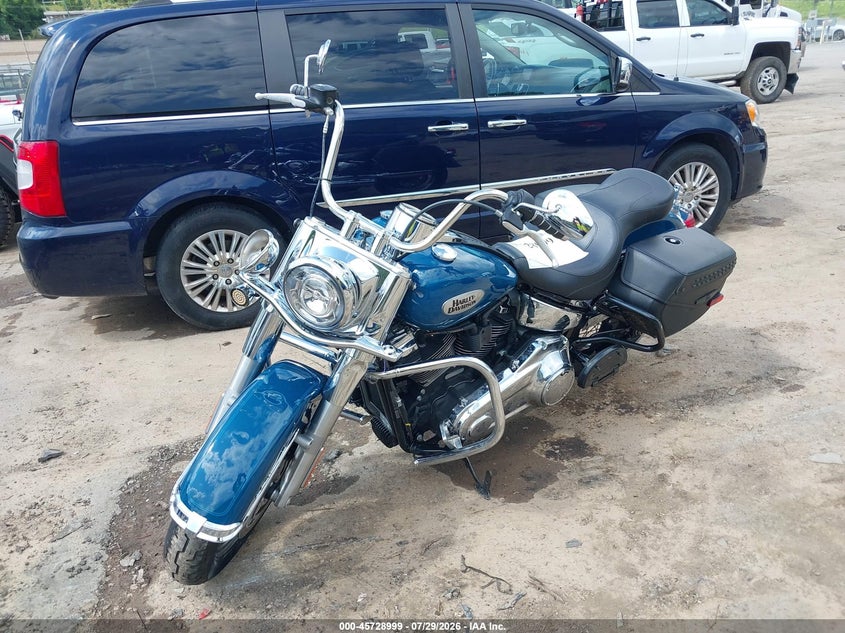 2021 HARLEY-DAVIDSON FLHC auction photo 2