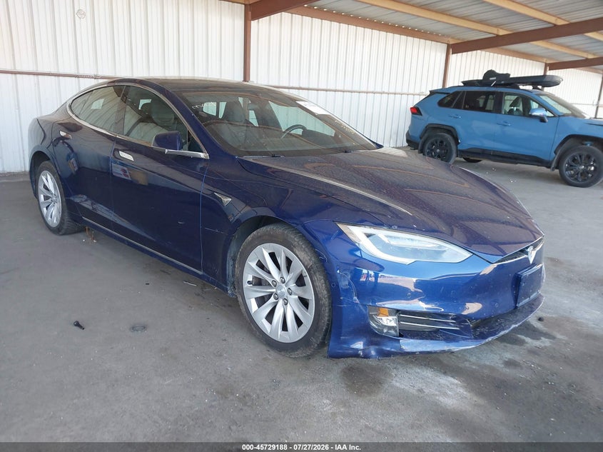 TESLA MODEL S - zdjęcie 1