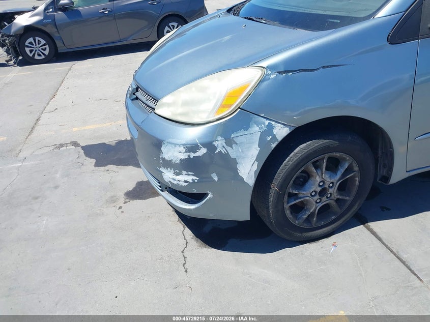 2005 TOYOTA SIENNA auction photo 6