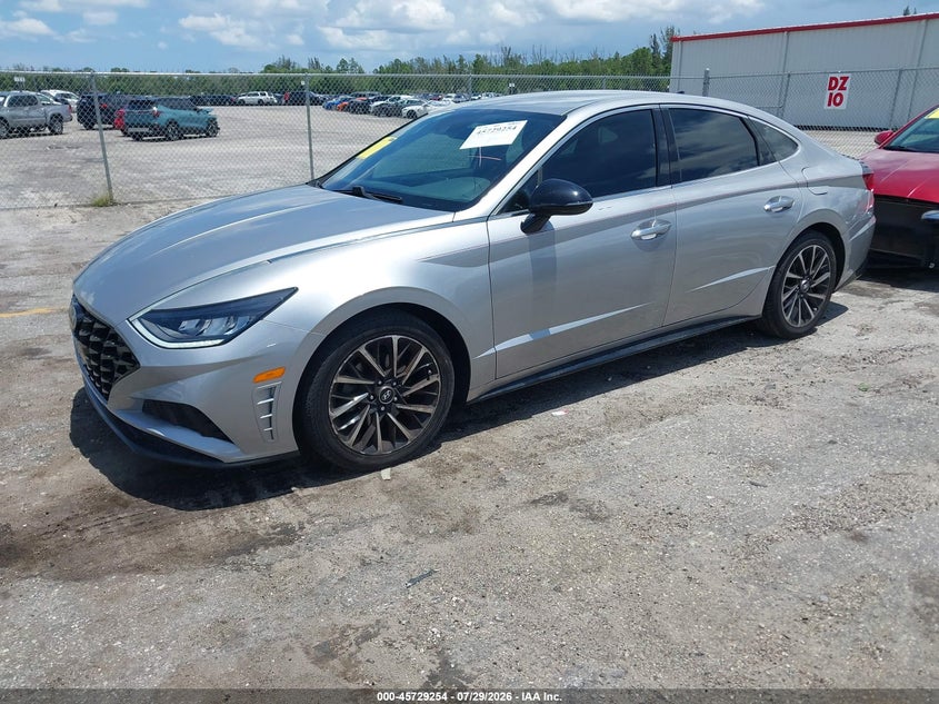 2020 HYUNDAI SONATA auction photo 2