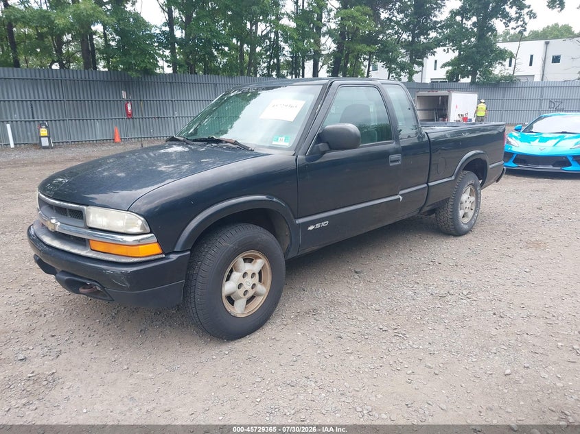 2000 CHEVROLET S-10 — zdjęcie 2