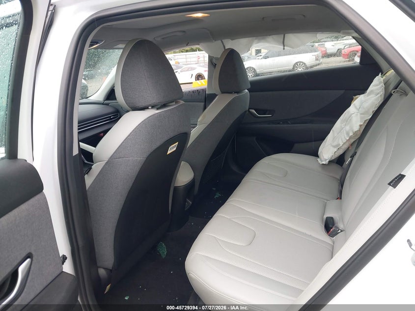 2025 HYUNDAI ELANTRA auction photo 8