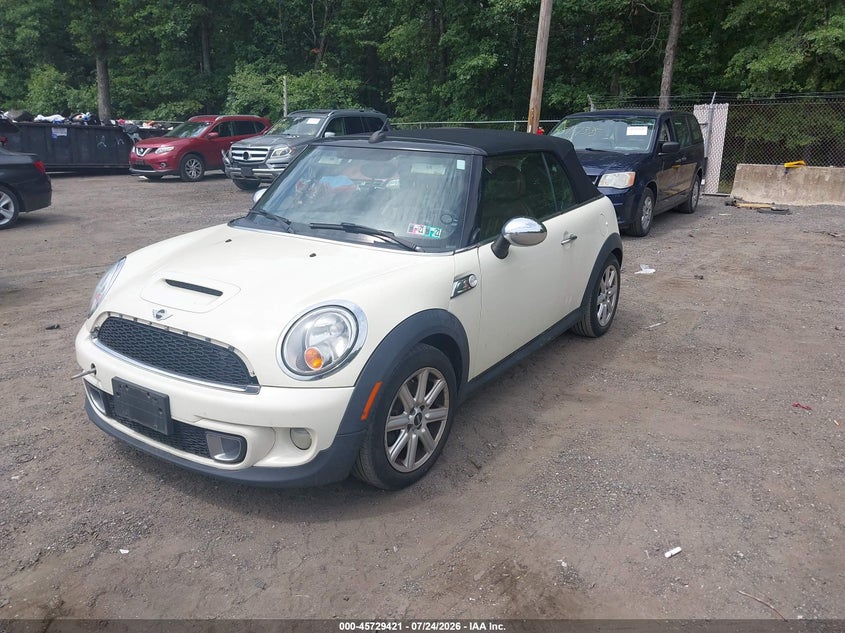 2014 MINI CONVERTIBLE auction photo 2