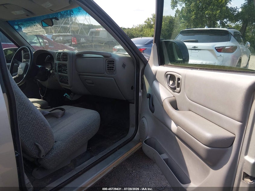 1999 GMC SONOMA auction photo 5