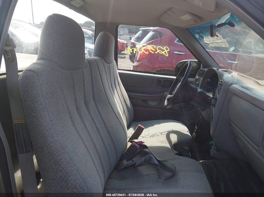1999 GMC SONOMA auction photo 8