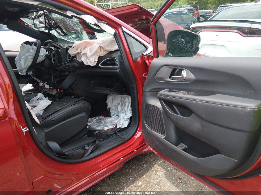 2026 CHRYSLER PACIFICA auction photo 5