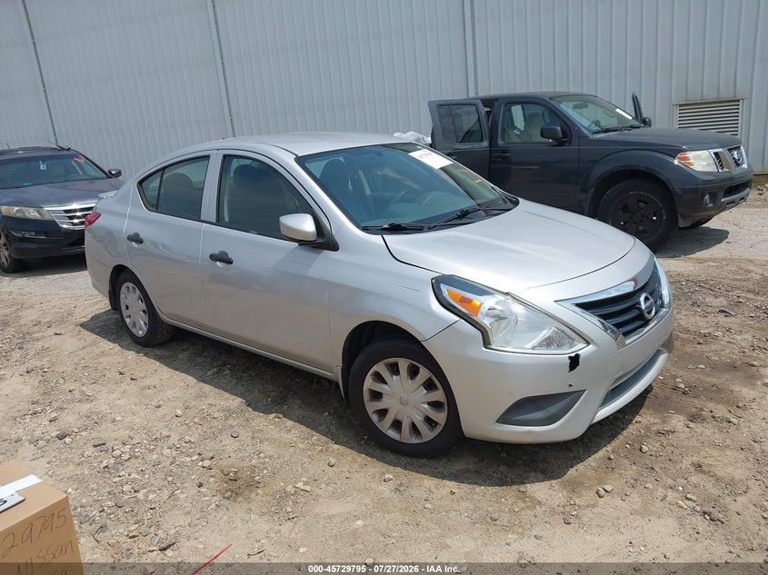 2016 NISSAN VERSA auction photo 1