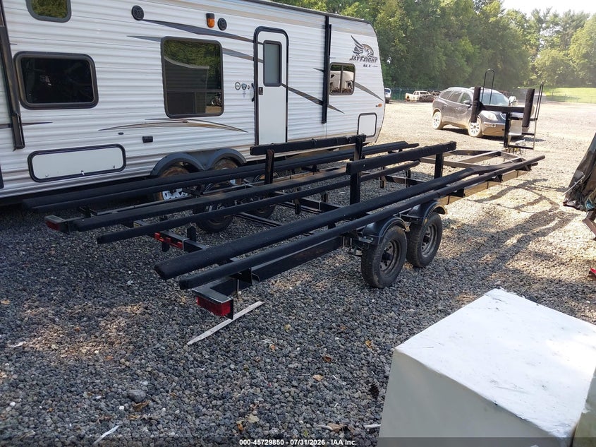 2013 TRAILER BOAT TRAILER. auction photo 4