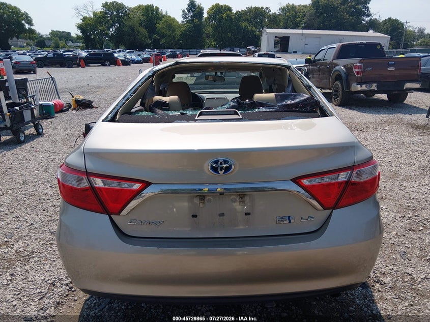 TOYOTA CAMRY HYBRID - zdjęcie 17