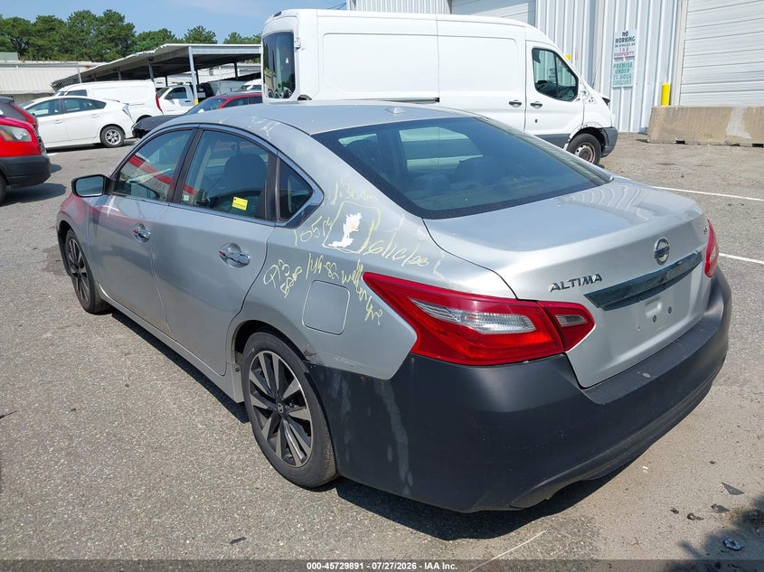2018 NISSAN ALTIMA auction photo 3