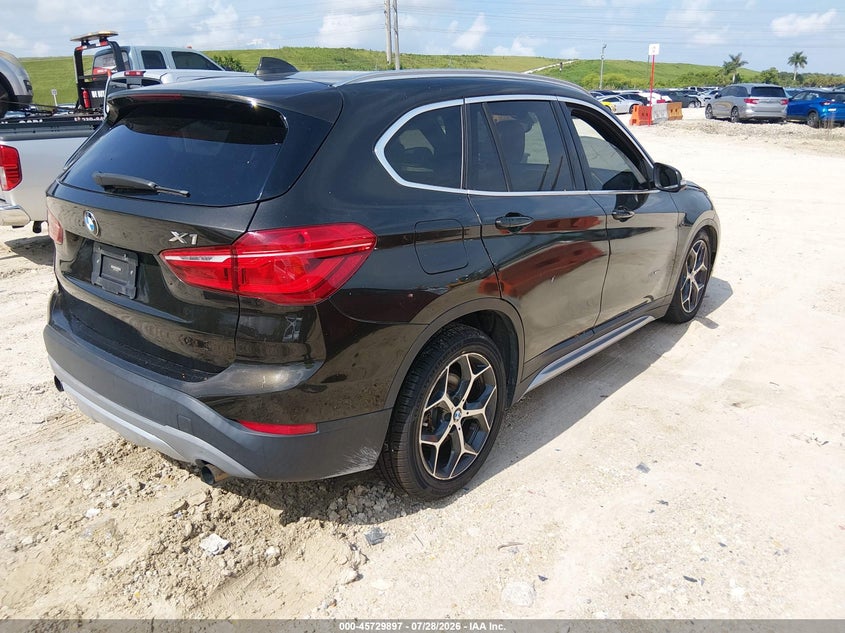 2016 BMW X1 auction photo 4