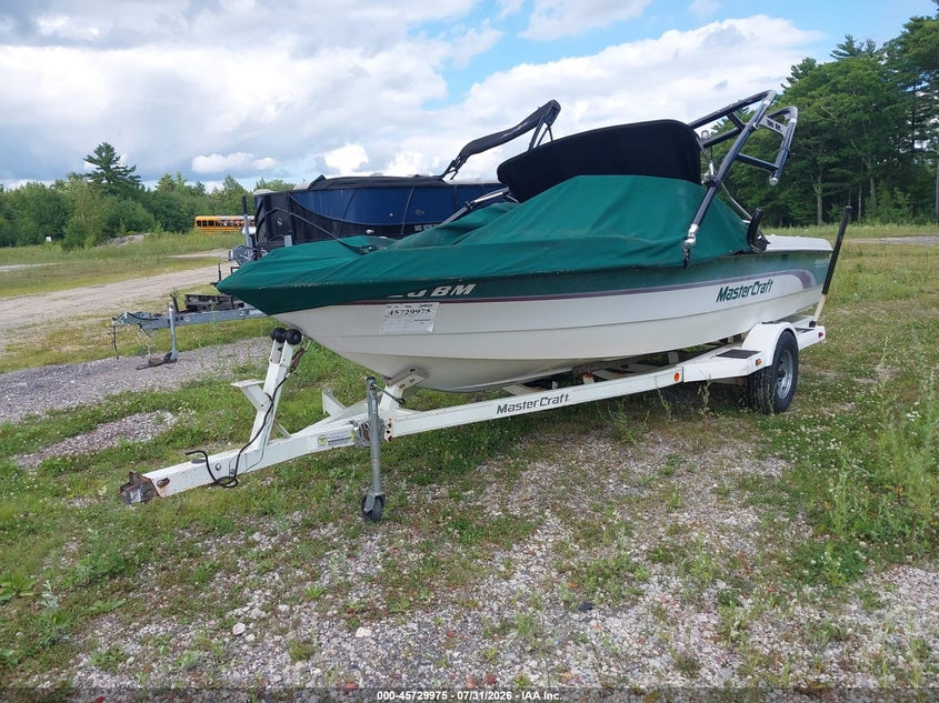 1997 MASTERCRAFT 20' auction photo 2