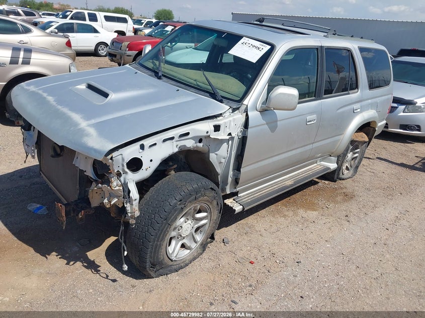 2001 Toyota 4Runner, Normal Wear & Tear, IAAI, VIN JT3GN86R710183407 — photo 2