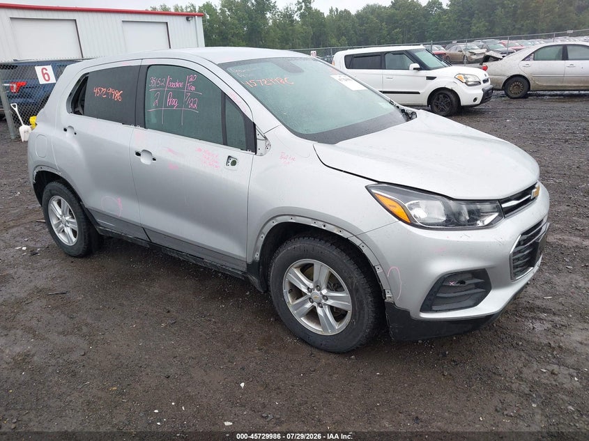 2020 CHEVROLET TRAX auction photo 1