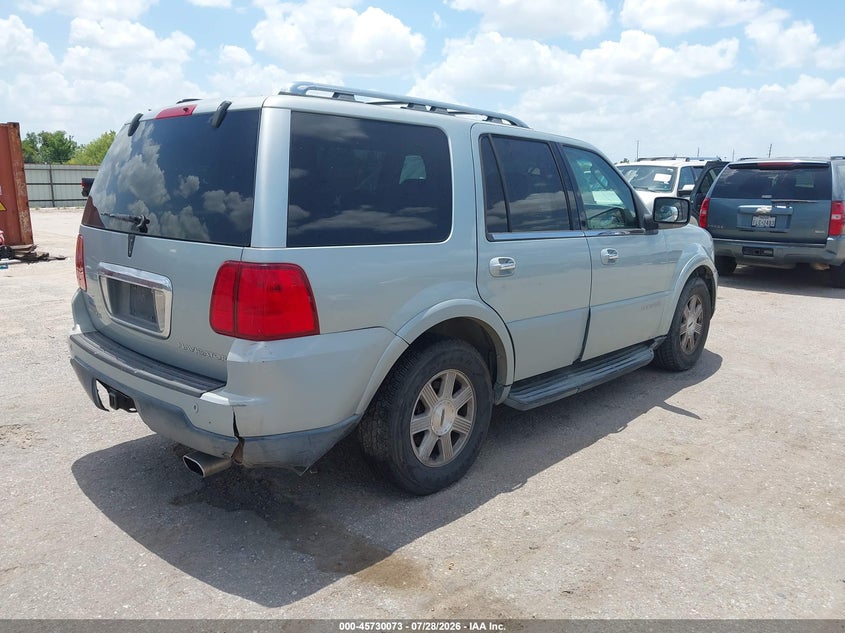 2005 LINCOLN NAVIGATOR auction photo 4