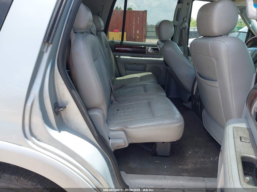 2005 LINCOLN NAVIGATOR auction photo 8