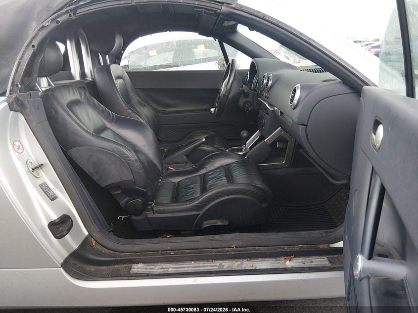 2005 AUDI TT auction photo 8