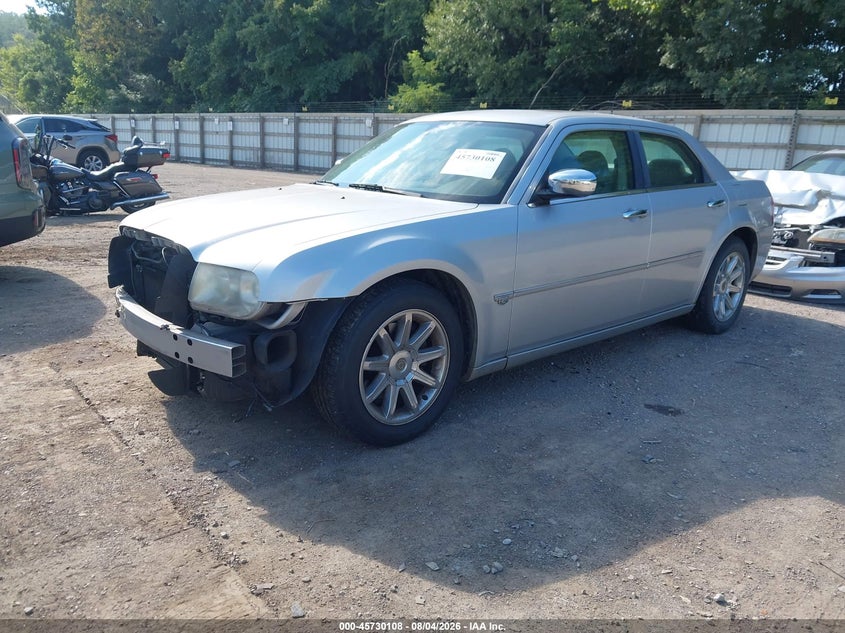 2006 Chrysler 300C, Удар спереди, IAAI, VIN 2C3KA63H46H253941 — фото 2