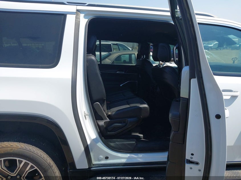 2024 JEEP WAGONEER L auction photo 8