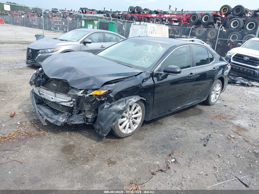 2019 TOYOTA CAMRY auction photo 2