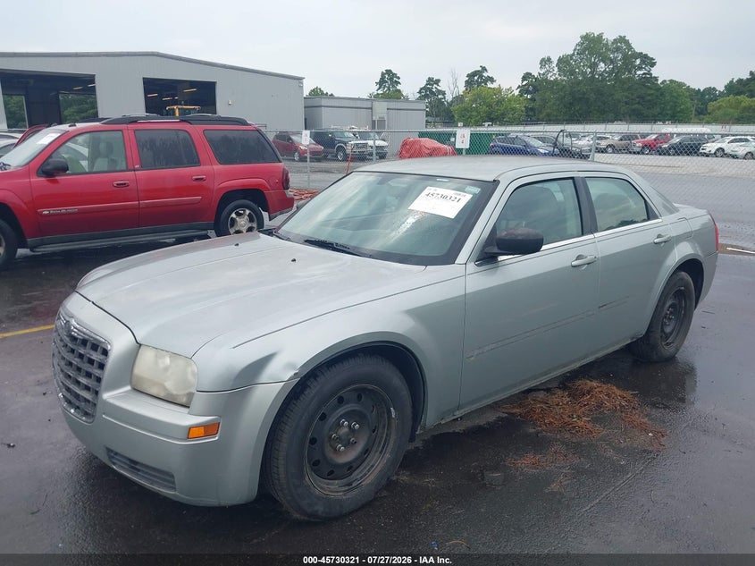 2005 CHRYSLER 300 auction photo 2