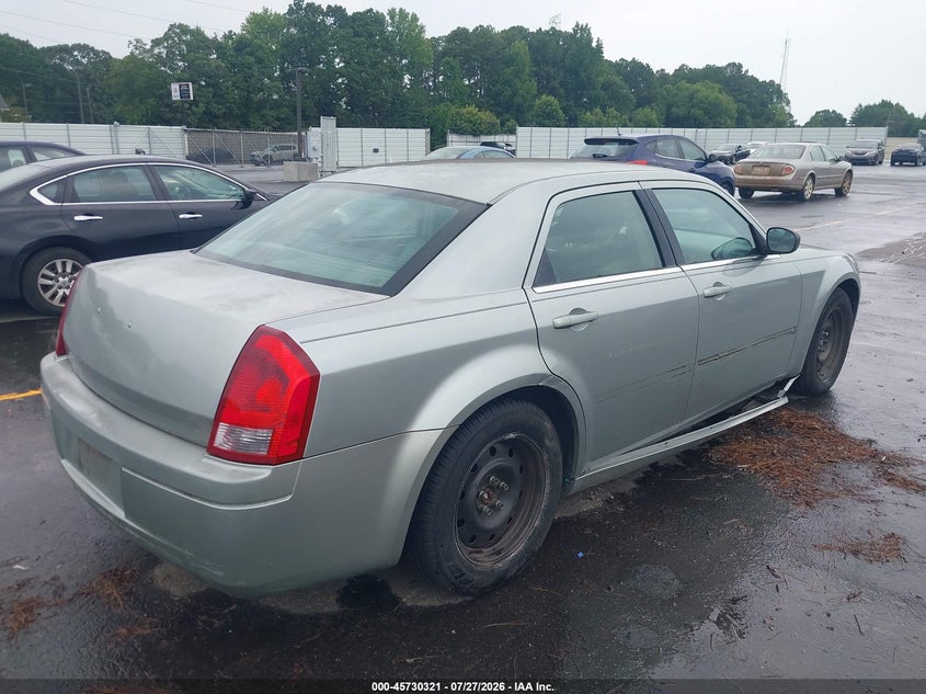 2005 CHRYSLER 300 auction photo 4