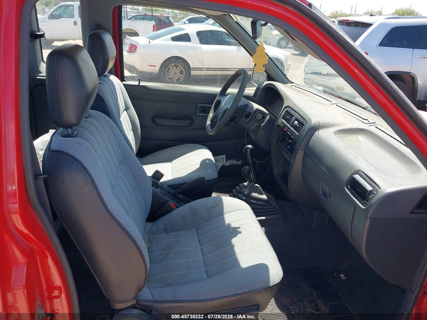 1994 NISSAN TRUCK auction photo 5