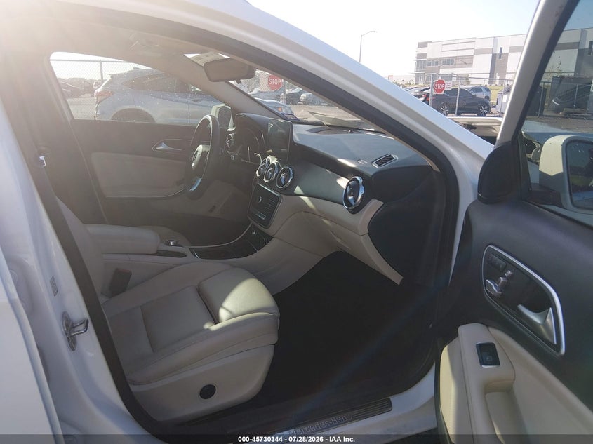 2019 MERCEDES-BENZ GLA 250 — zdjęcie 5