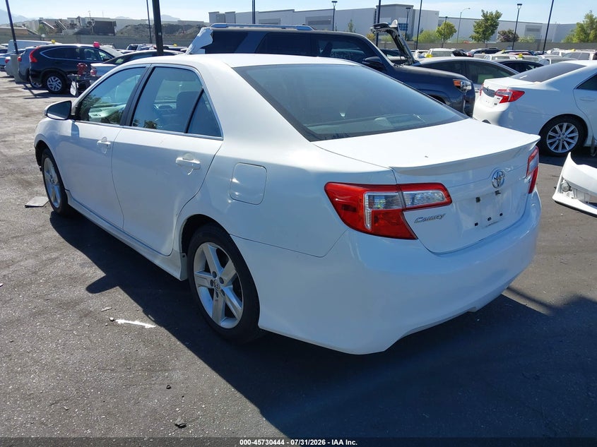 Vin: 4t1bf1fkxdu237935, lot: 46229144, toyota camry se 20133