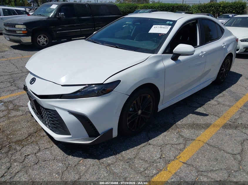 2025 Toyota Camry, Right Front, IAAI, VIN 4T1DAACK4SU515110 — photo 2