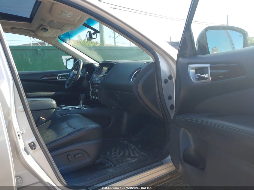 2015 NISSAN PATHFINDER auction photo 5