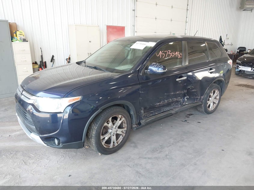 2015 Mitsubishi Outlander, Левый бок, IAAI, VIN JA4AZ3A35FZ001602 — фото 2