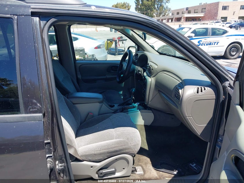 2004 CHEVROLET TRAILBLAZER EXT auction photo 5