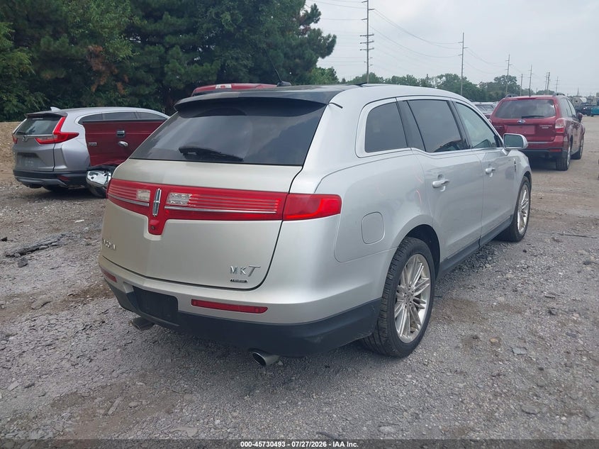 2015 LINCOLN MKT auction photo 4