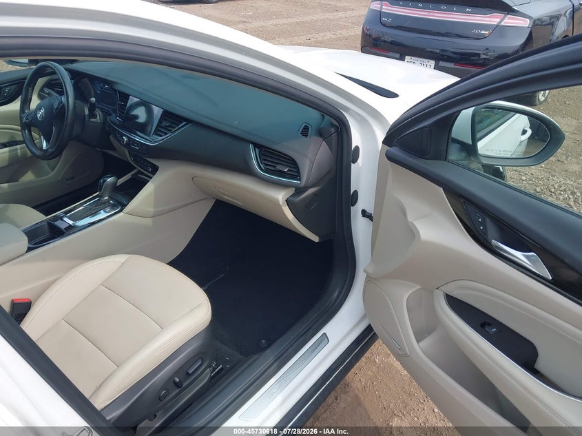 2019 BUICK REGAL TOURX auction photo 5