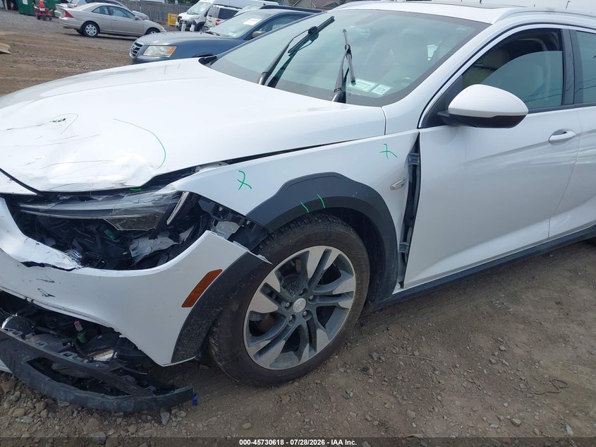 2019 BUICK REGAL TOURX auction photo 6