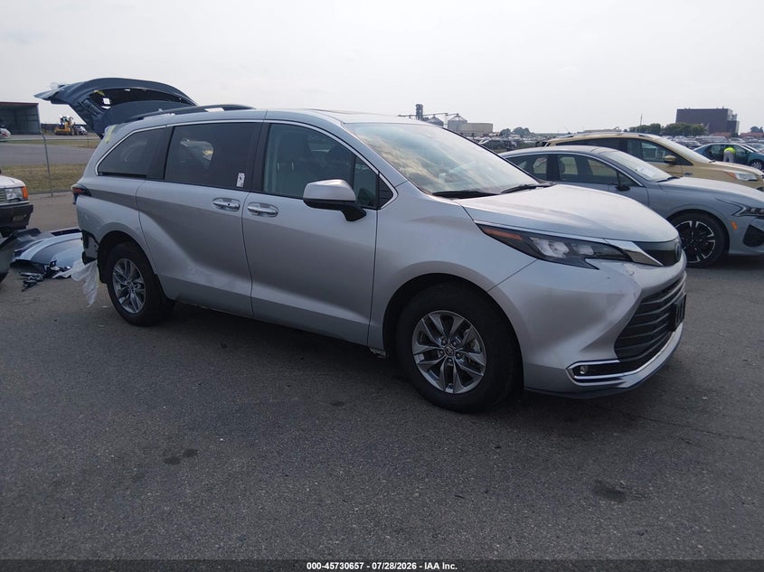 Vin: 5tdyskfc0rs149738, lot: 46229356, toyota sienna xle 2024 img_1