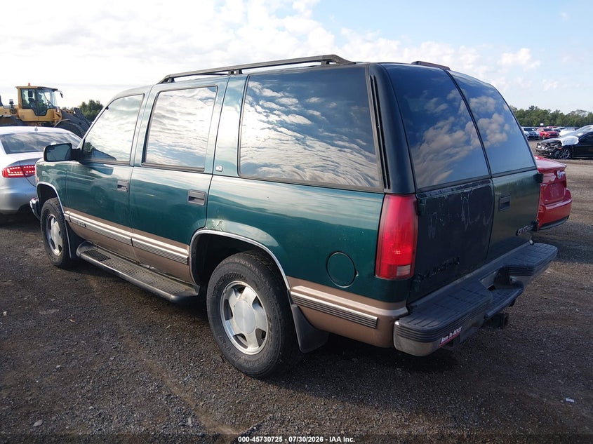 1997 GMC YUKON auction photo 3