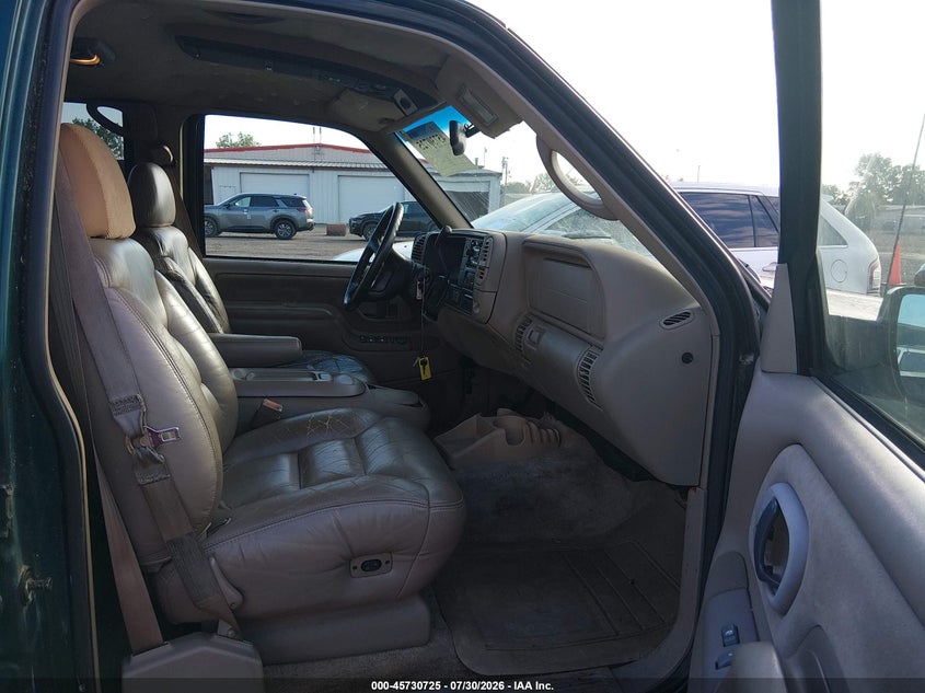 1997 GMC YUKON auction photo 5
