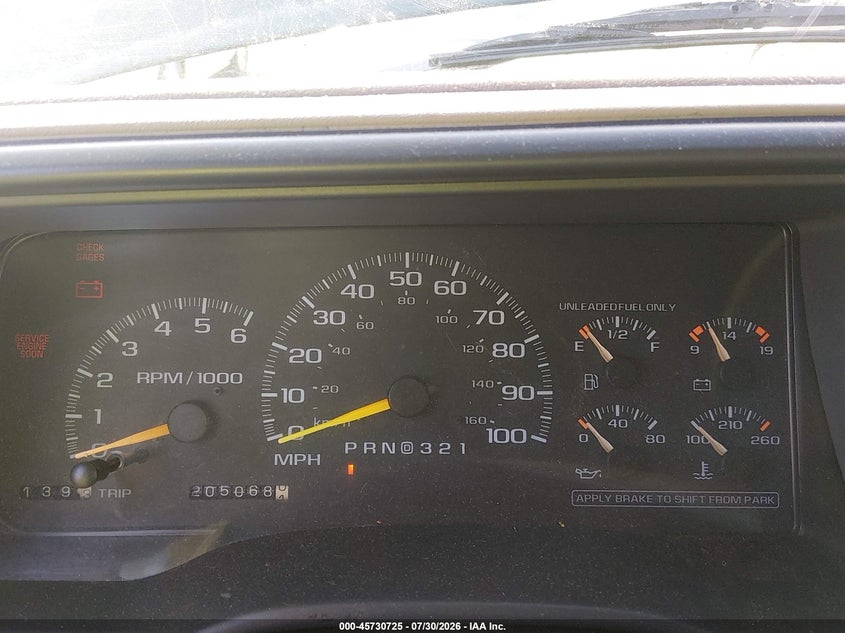 1997 GMC YUKON auction photo 7