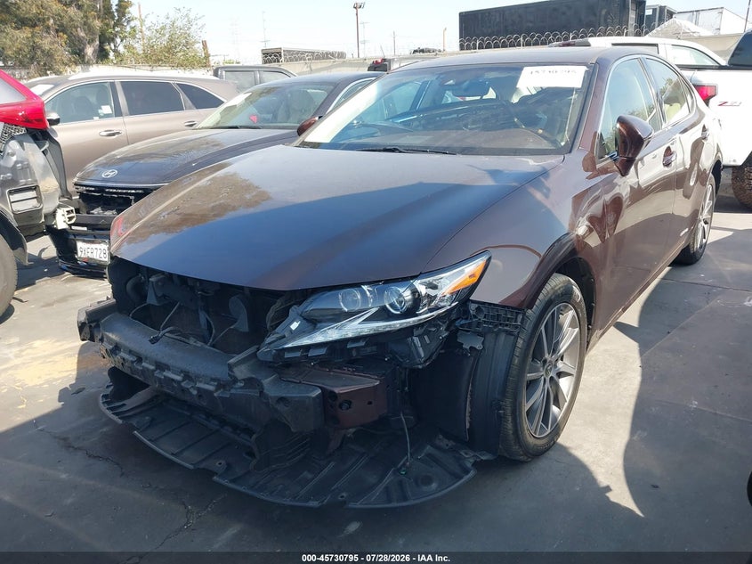 Vin: jthbw1gg8h2144961, lot: 46229494, lexus es 300h 20172