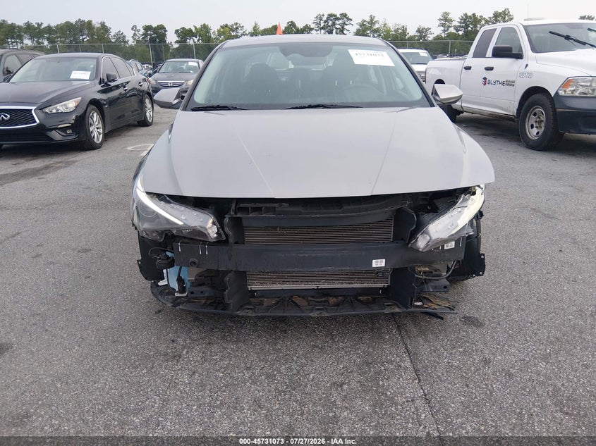 2023 HYUNDAI ELANTRA auction photo 6