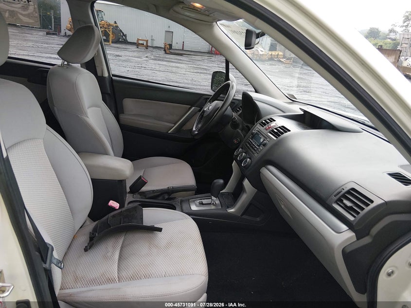 2014 SUBARU FORESTER auction photo 5