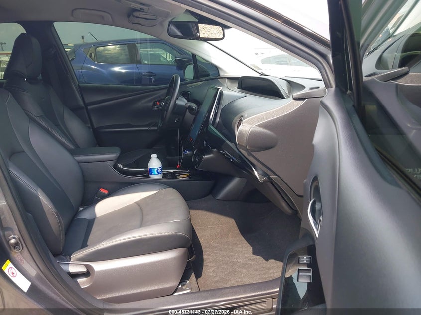 TOYOTA PRIUS PRIME - zdjęcie 5
