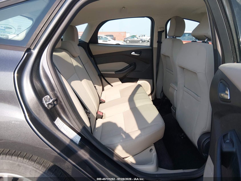 2017 FORD FOCUS auction photo 8