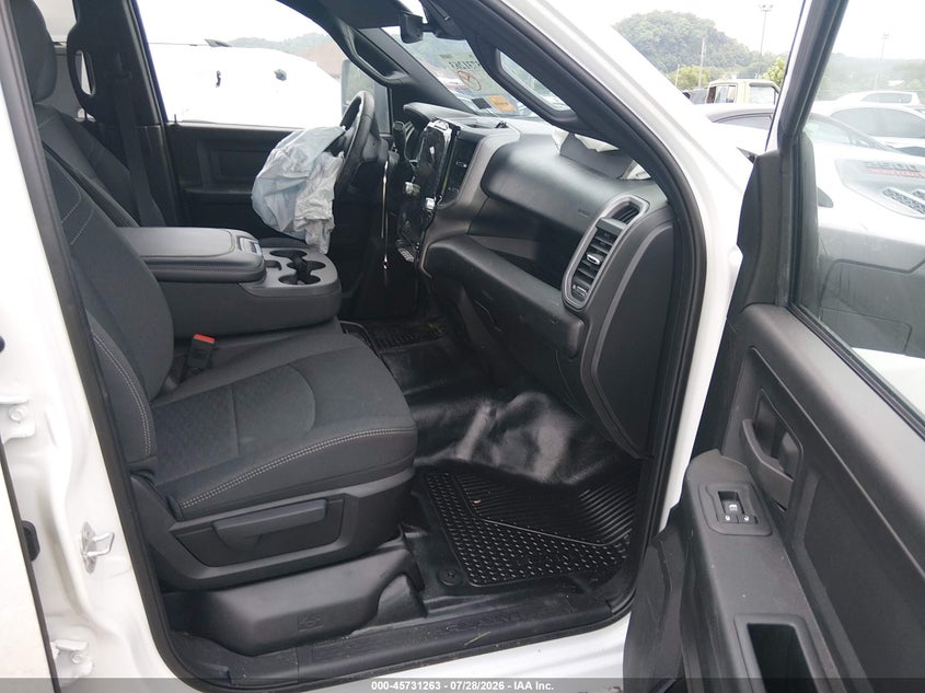 2026 RAM 2500 PICKUP 6.4L V-8 VVT, 405HP