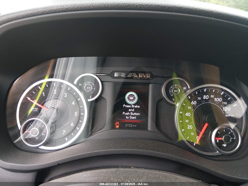 2026 RAM 2500 PICKUP 6.4L V-8 VVT, 405HP